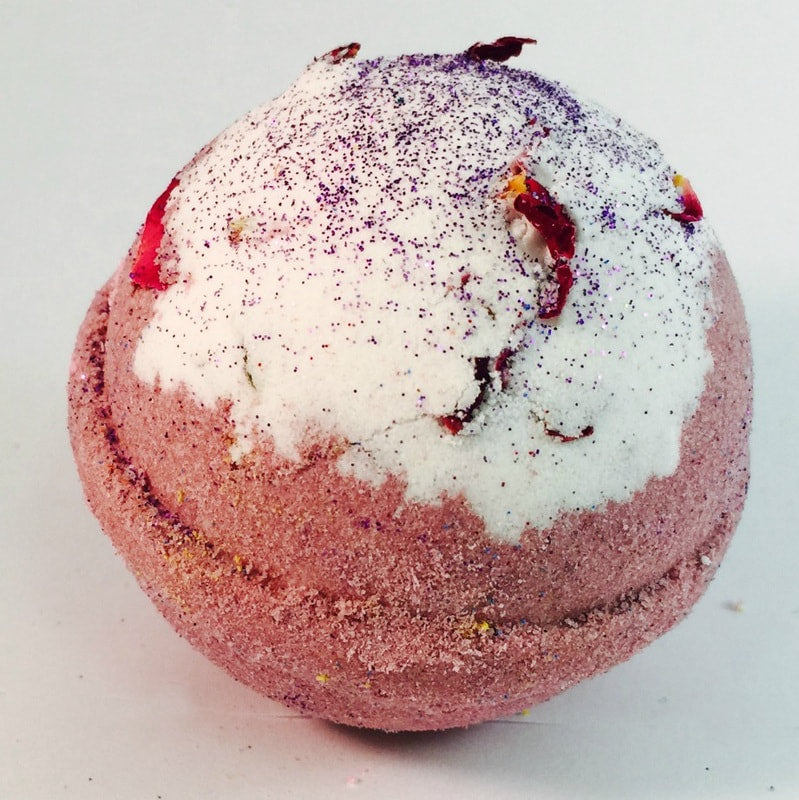 Calming Vetiver Bath Bomb - Kate's Candles Co.